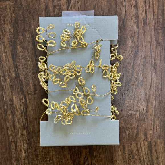 Pottery Barn jeweled garland - Picture 10 of 14